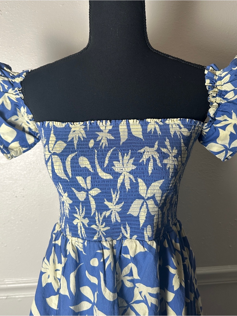 Zara Blue and Cream Off-Shoulder Floral Mini Dress - Picture 3 of 8